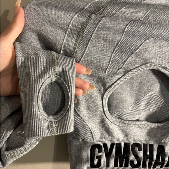 Gymshark Light Gray Crop Top - Picture 4 of 4